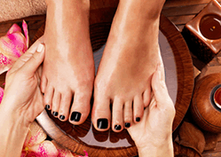 Pedicure na Granja Viana